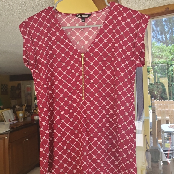 Express Top - Picture 1 of 4